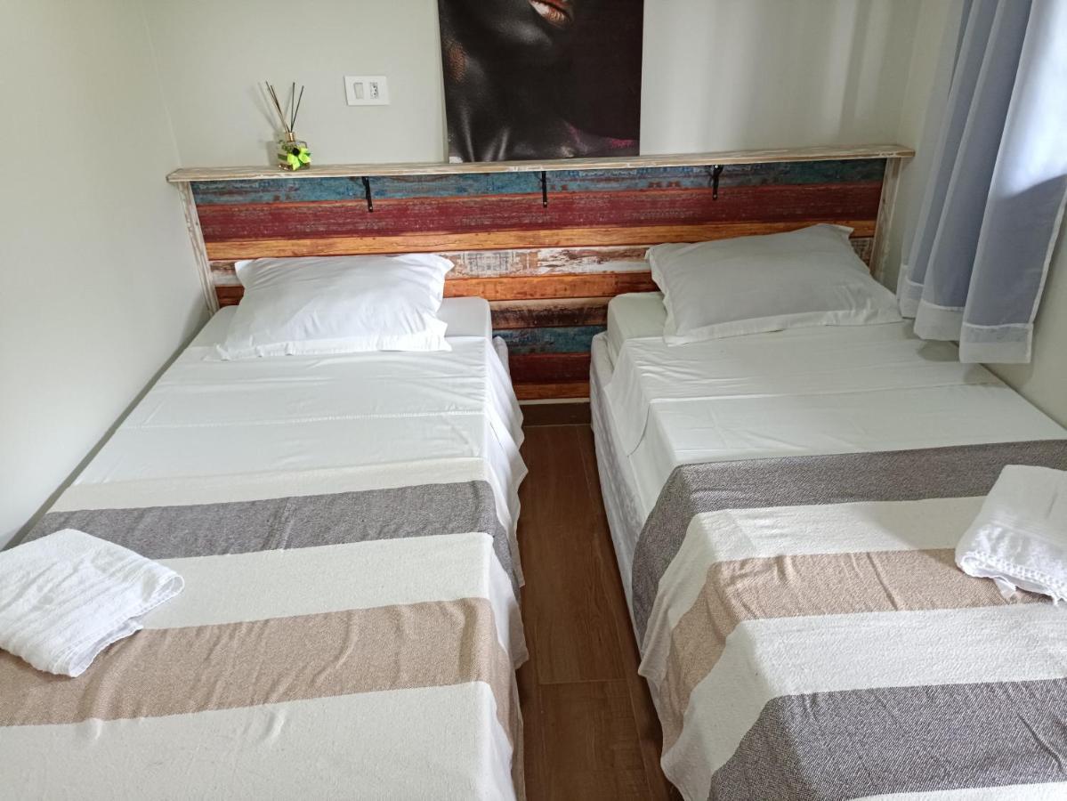 Alpha Hospedaria & Hostel ลอนดริน่า ภายนอก รูปภาพ