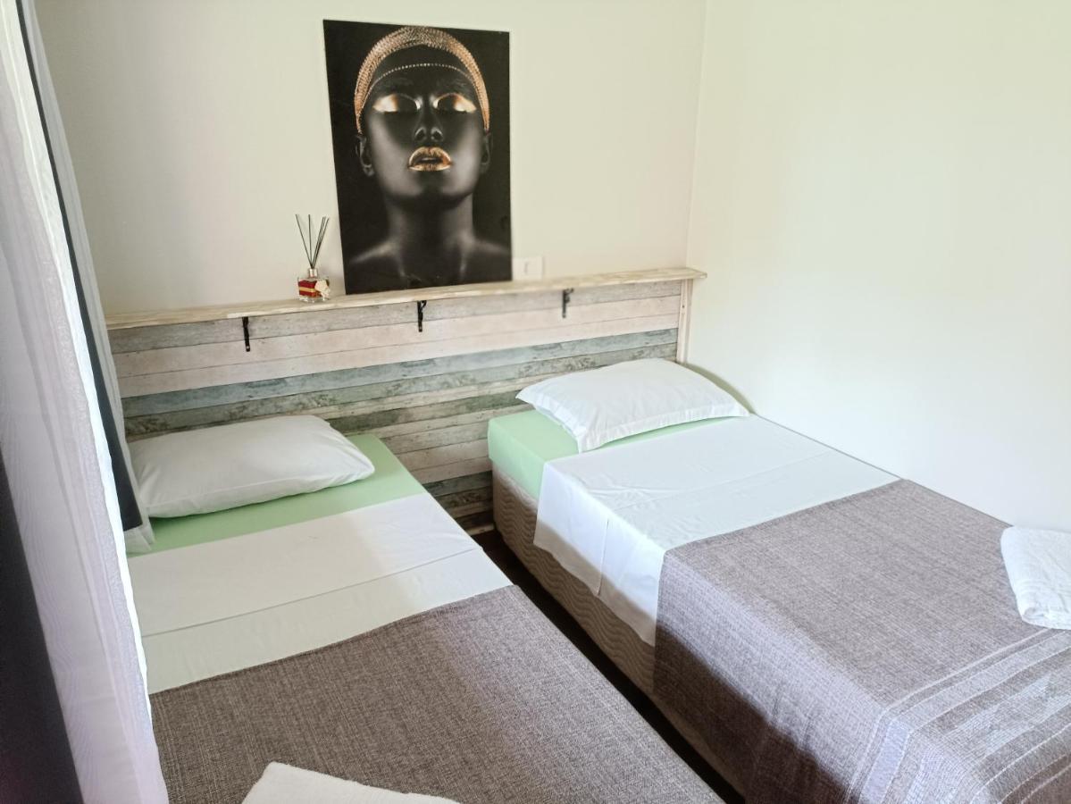 Alpha Hospedaria & Hostel ลอนดริน่า ภายนอก รูปภาพ
