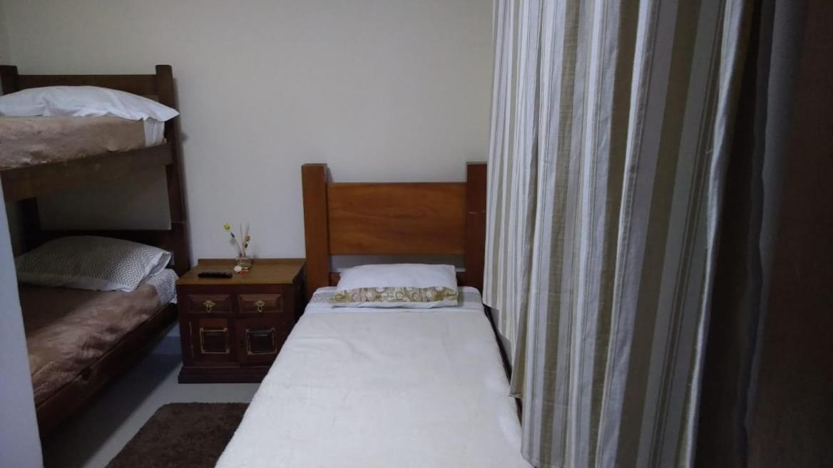 Alpha Hospedaria & Hostel ลอนดริน่า ภายนอก รูปภาพ